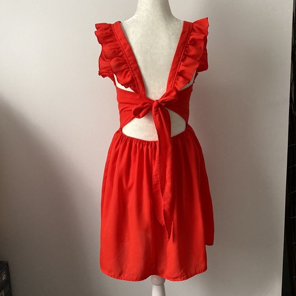Red Sleeves Square Neckline Dress - Picture 9 of 11